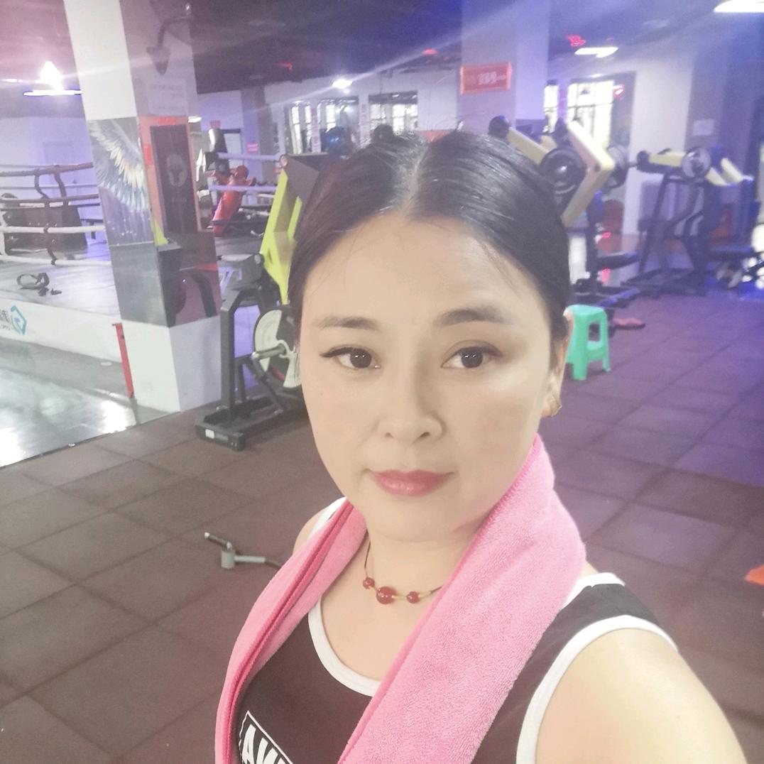 买鞋到中心街福禄桐找胡姐姐