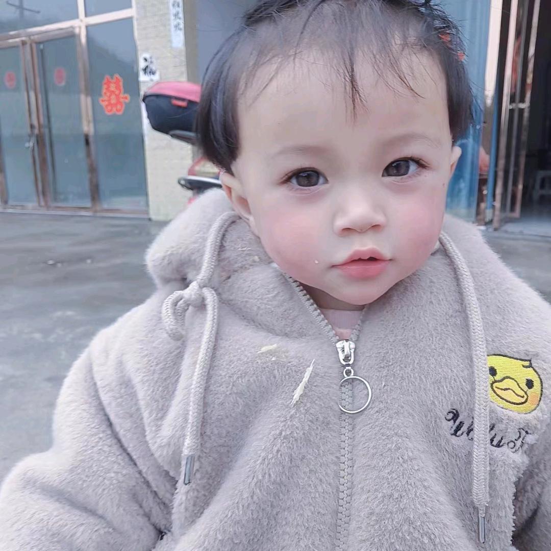李平英