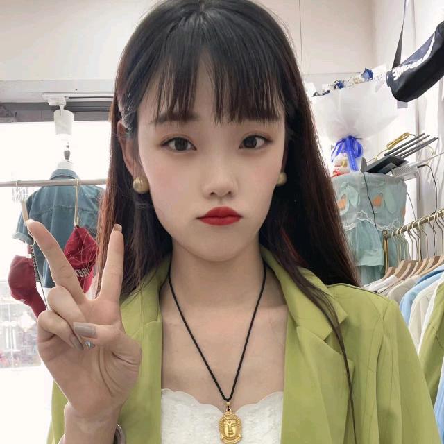 小铁路构林卤肉猪蹄老板娘郭柳