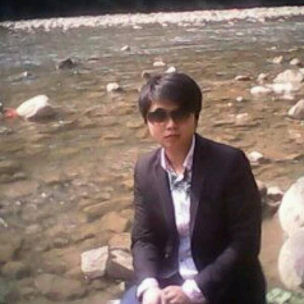 大.大.大表哥.本尊驾到.速速回避