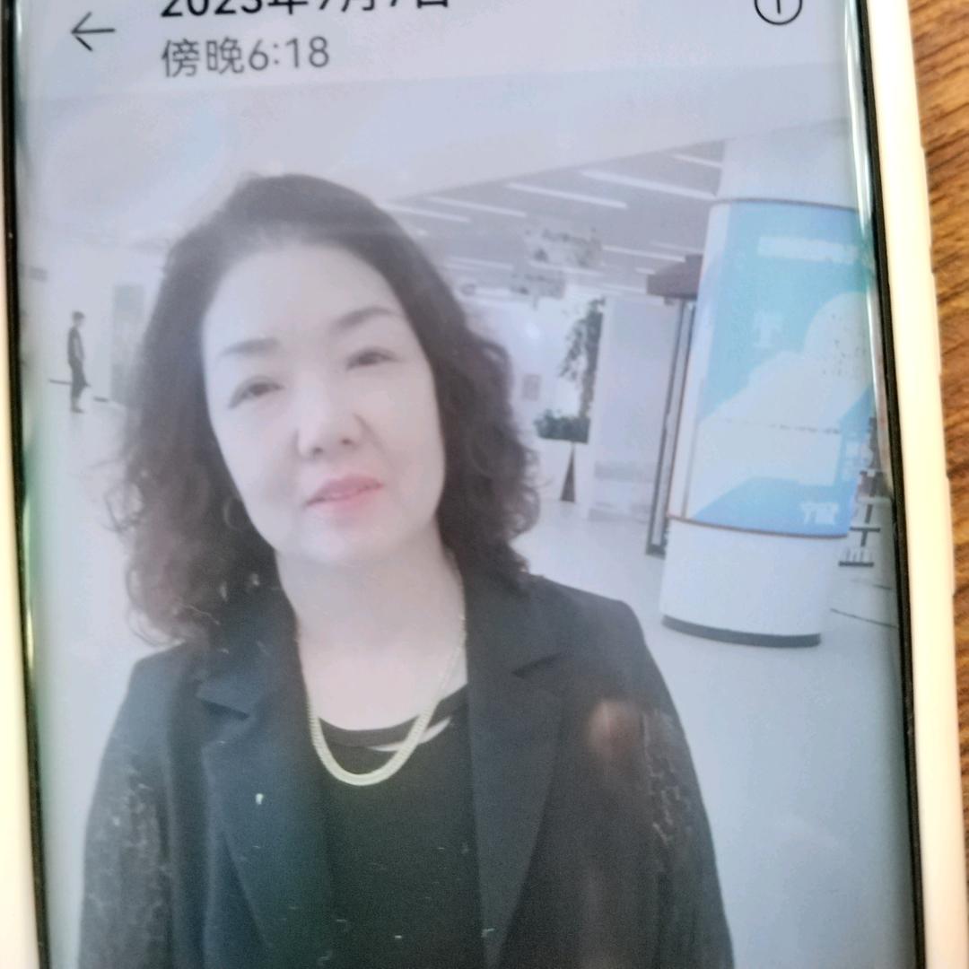 芳香姐是小号（大号下午4点20开播）