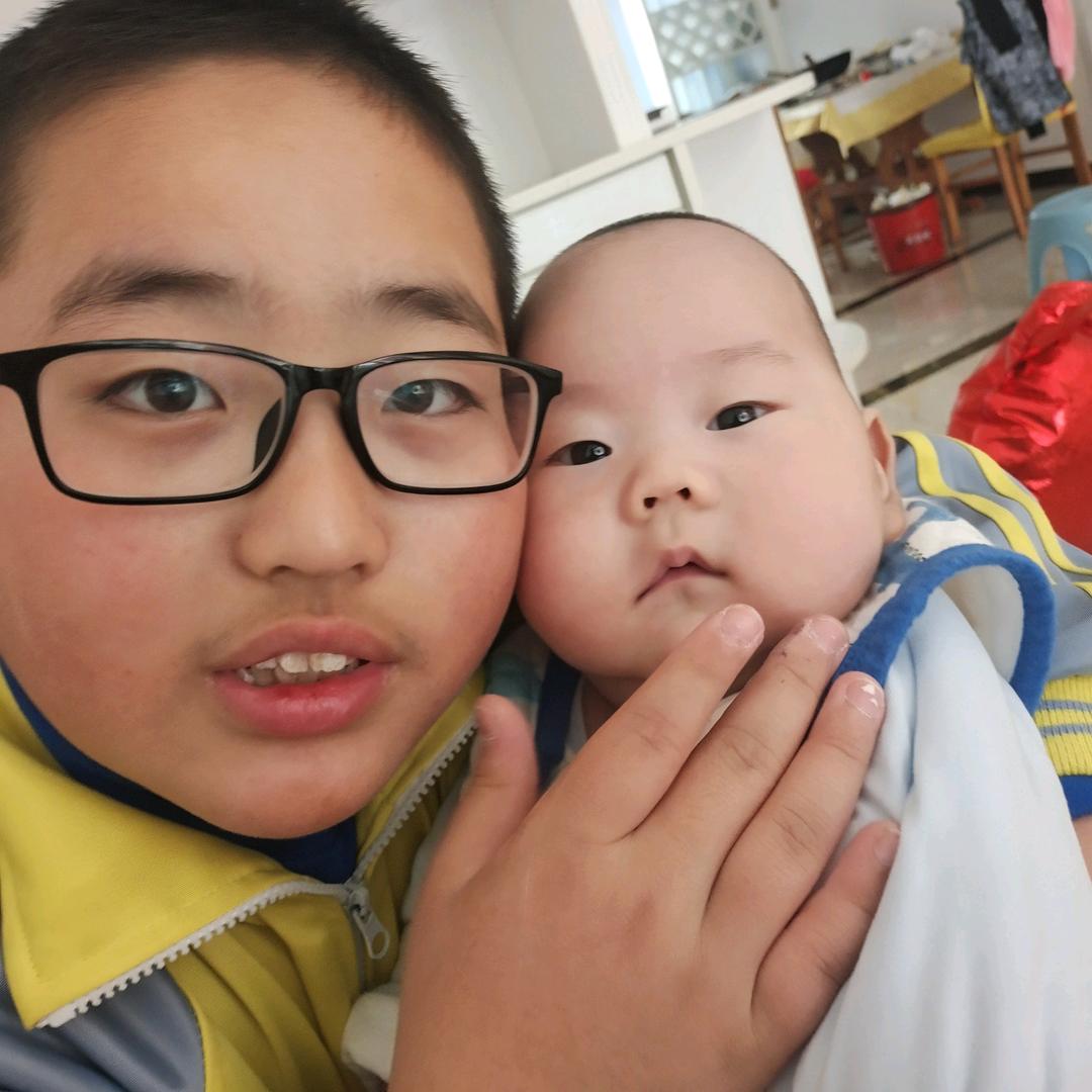 二臭臭😁😁😁