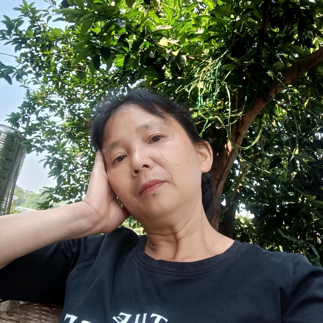 然秀姐＜橱窗>