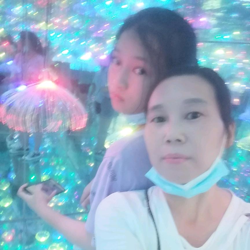 黄家女。 安家媳！