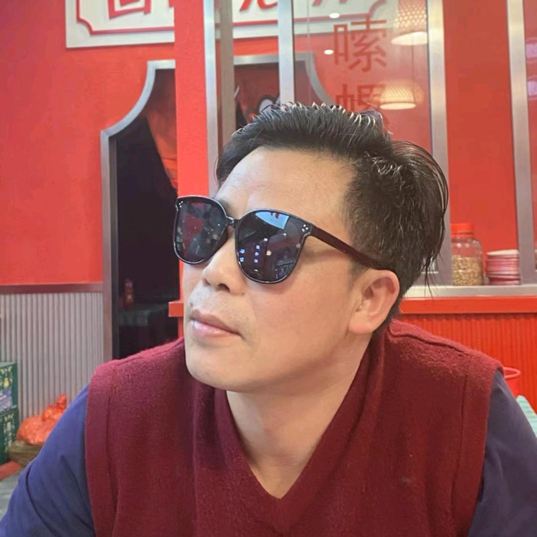 嗨咯！我是老李😁