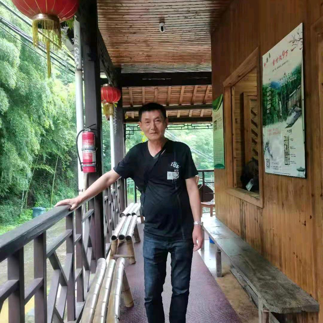张兴荣