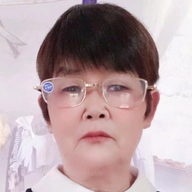 快乐一家人。