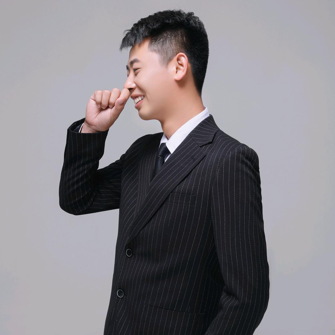 小伦