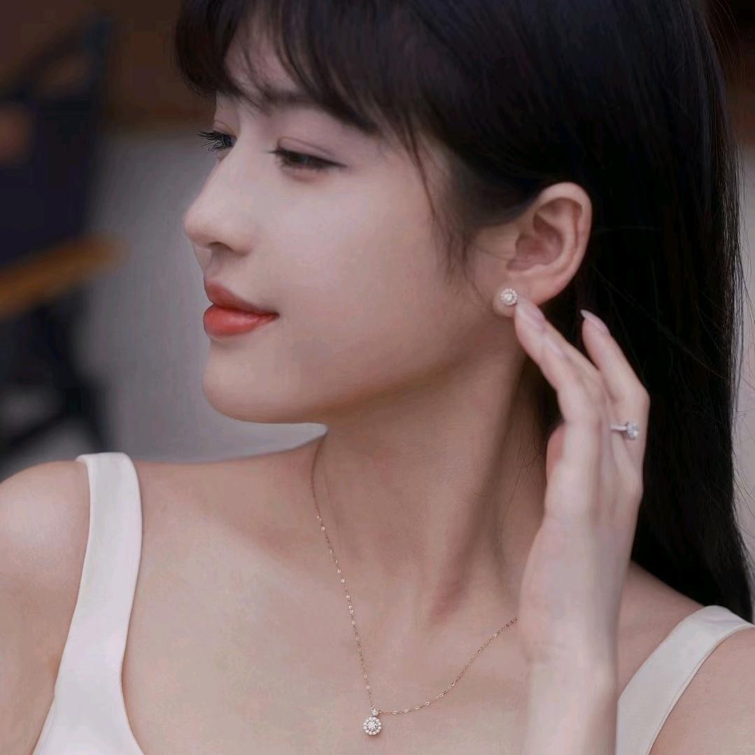 沿河小龙女