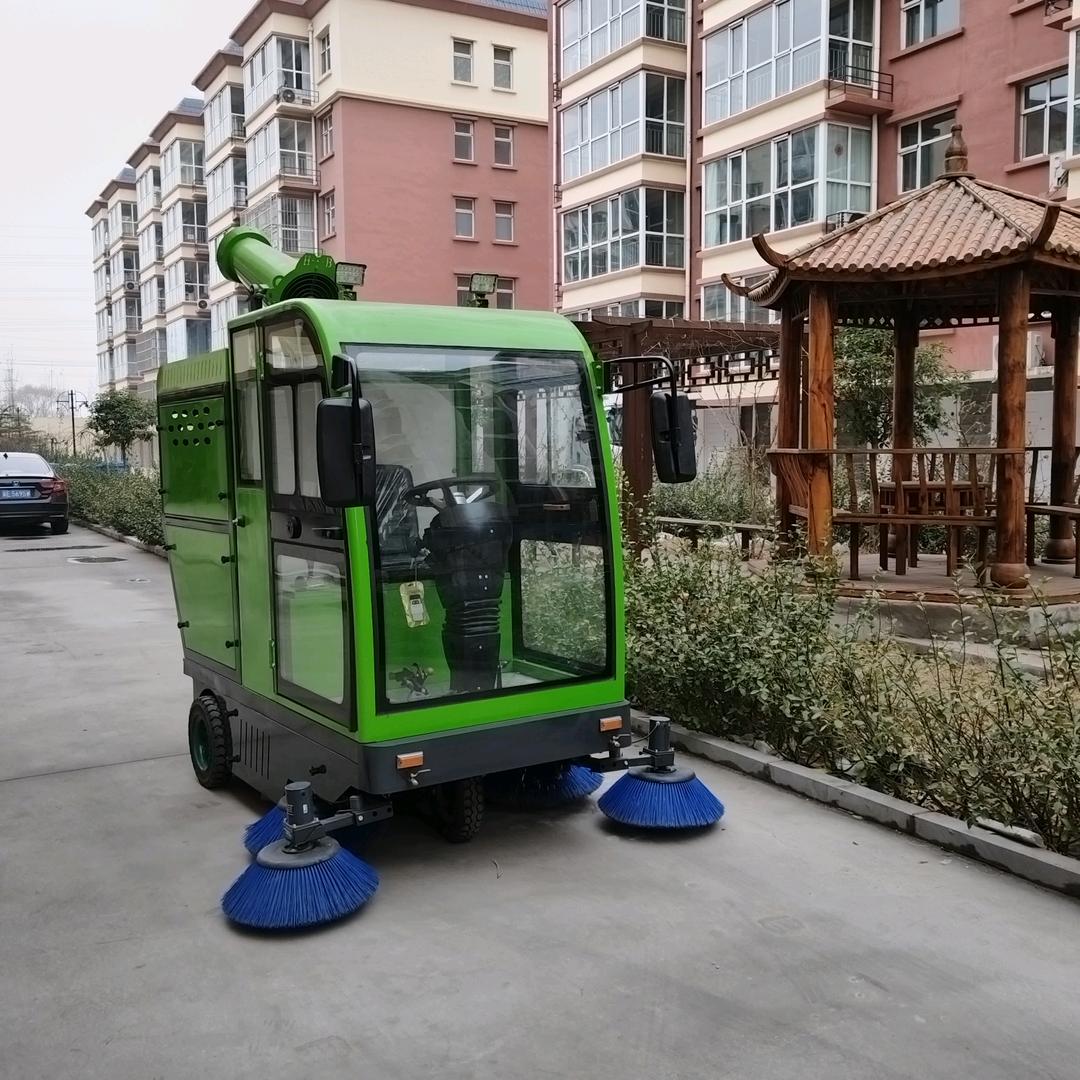 洁达电动洒水车扫地车
