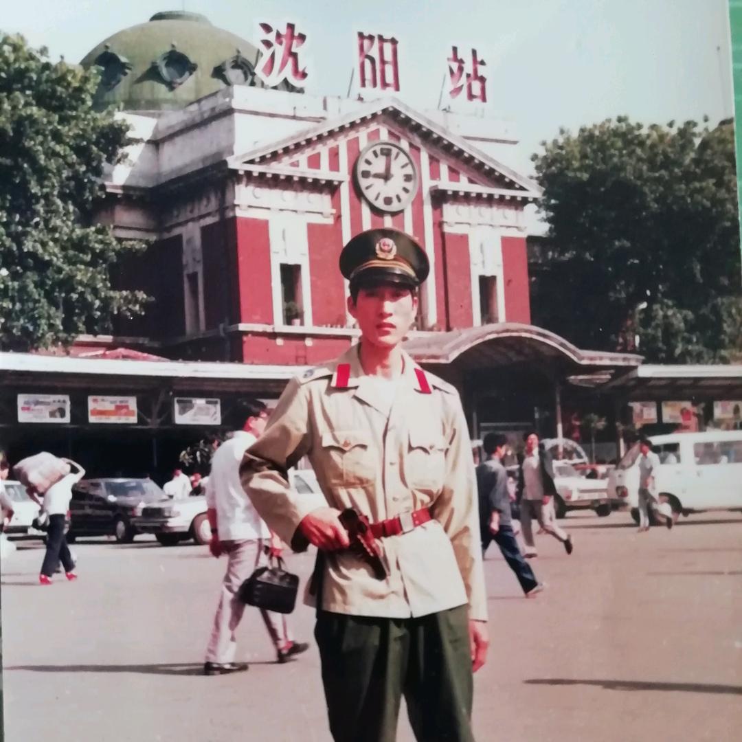 橄榄绿（内卫）