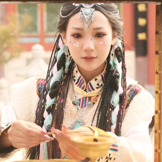 西藏姑娘（央措索珍）^_^