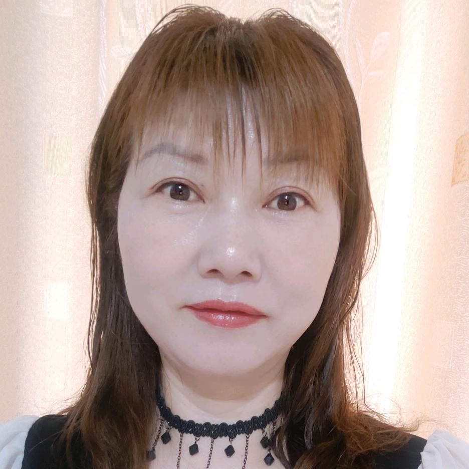 云中飞翔