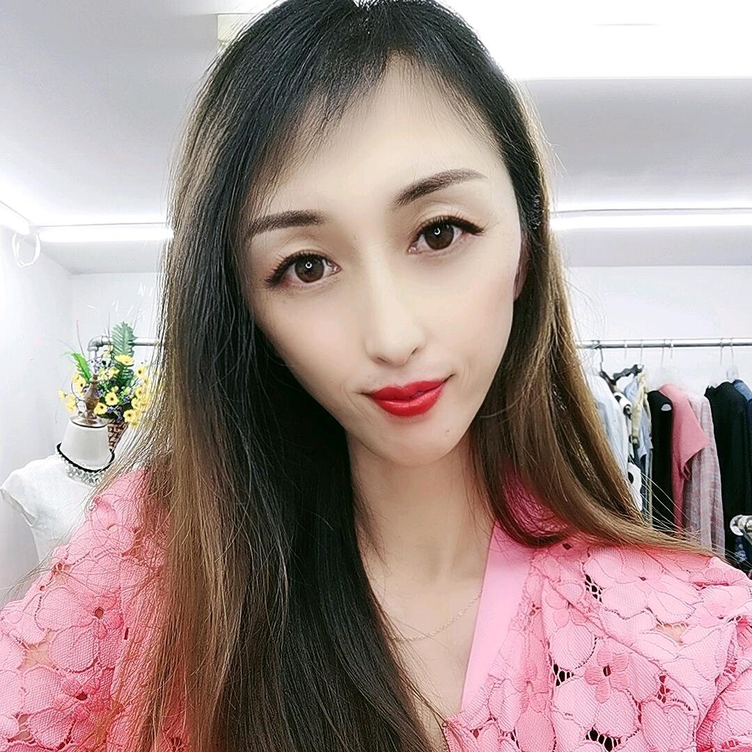 贝斯服装店