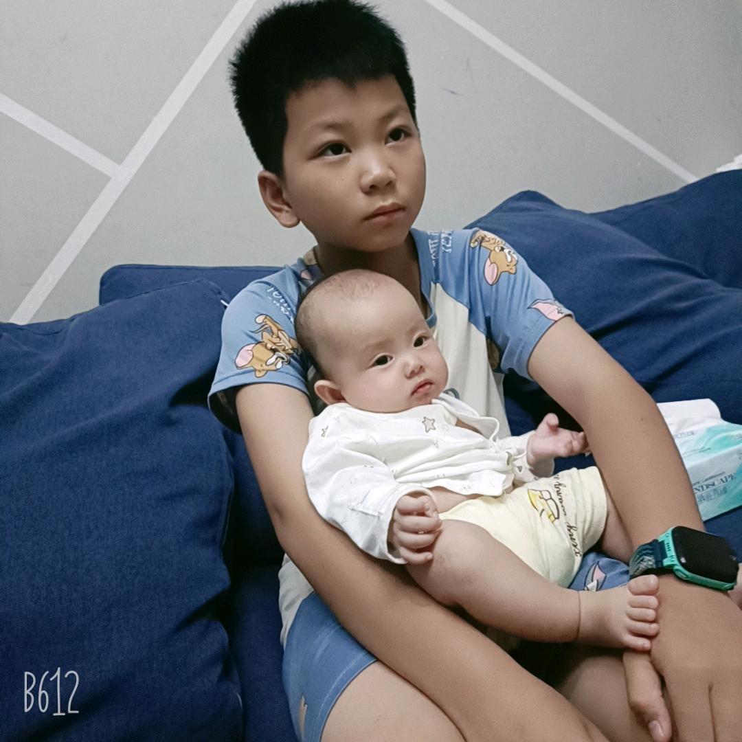 ℒℴѵℯ·熬伊熬👣❤️小初月🐰🐰