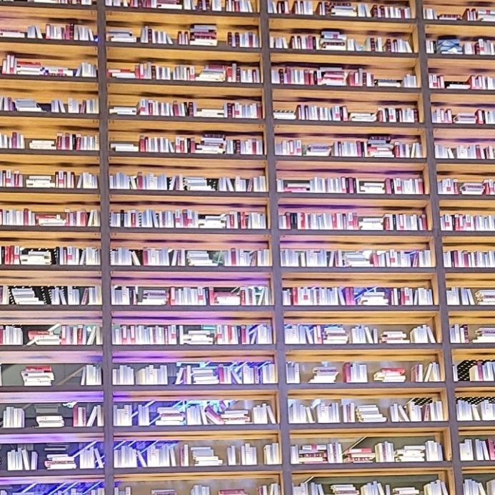 鸿鑫汽车维修养护中心