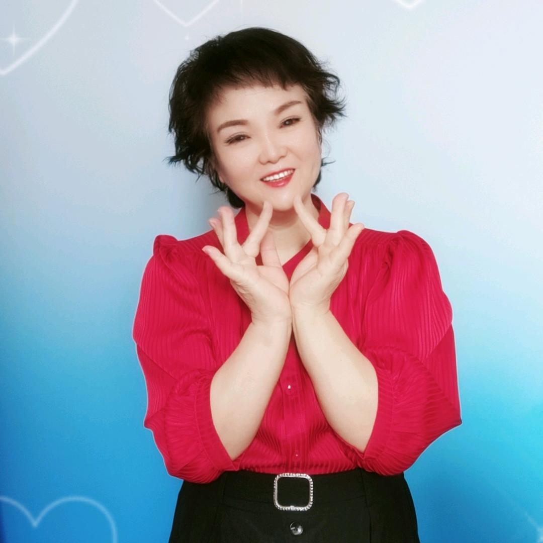 ☕英鹰手势舞💎 J