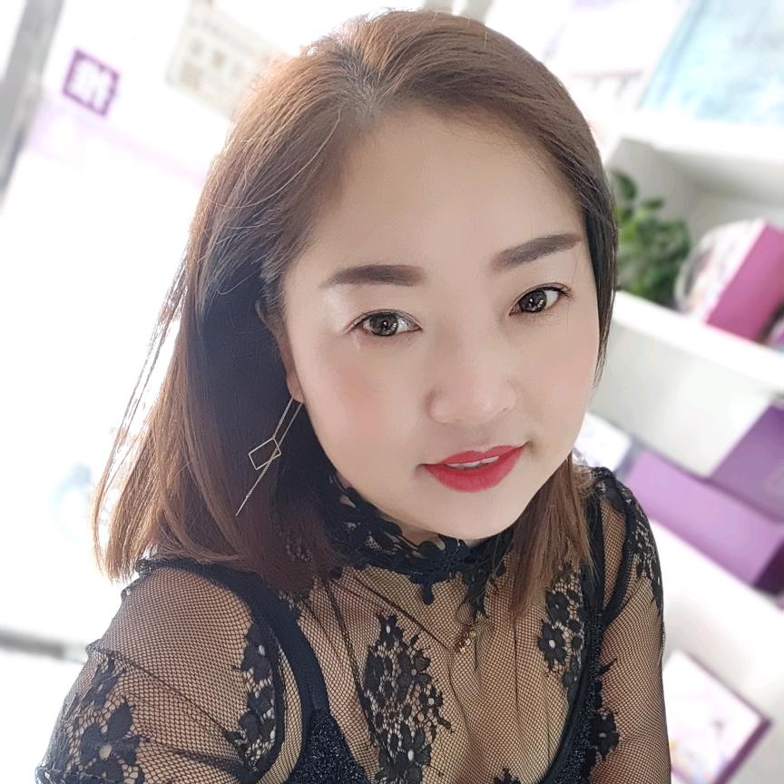 俏妃-小何洁