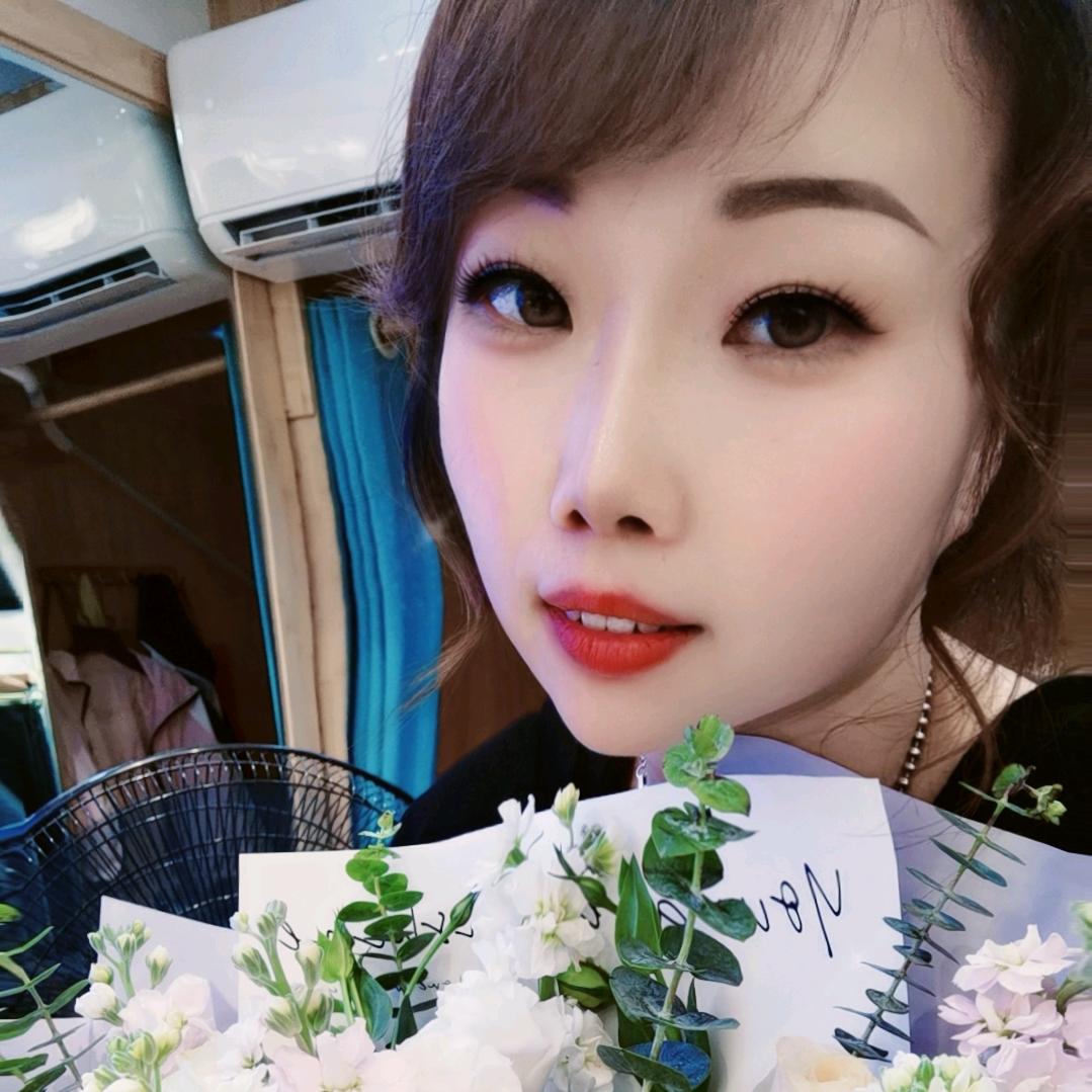 玉山县杭依阁服装店