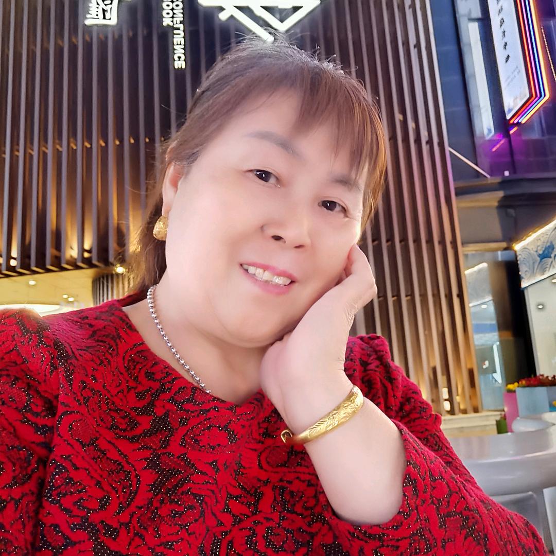 四个宝宝的奶奶