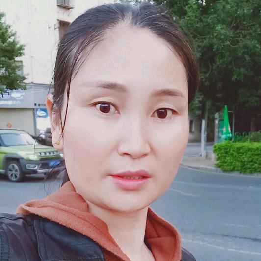 何姊妹