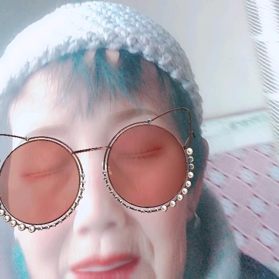 罗情英