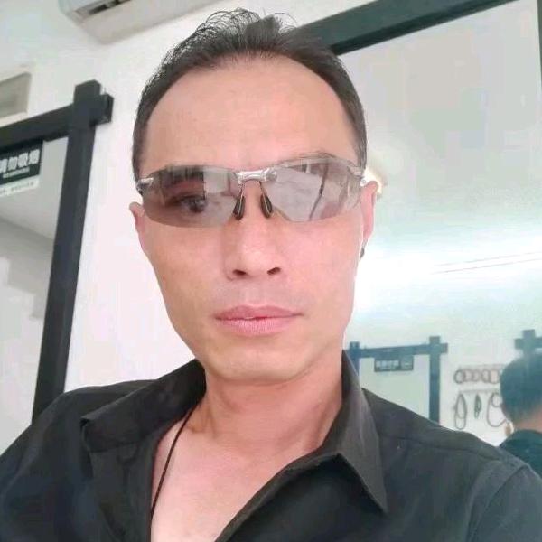 自由之身一一军哥