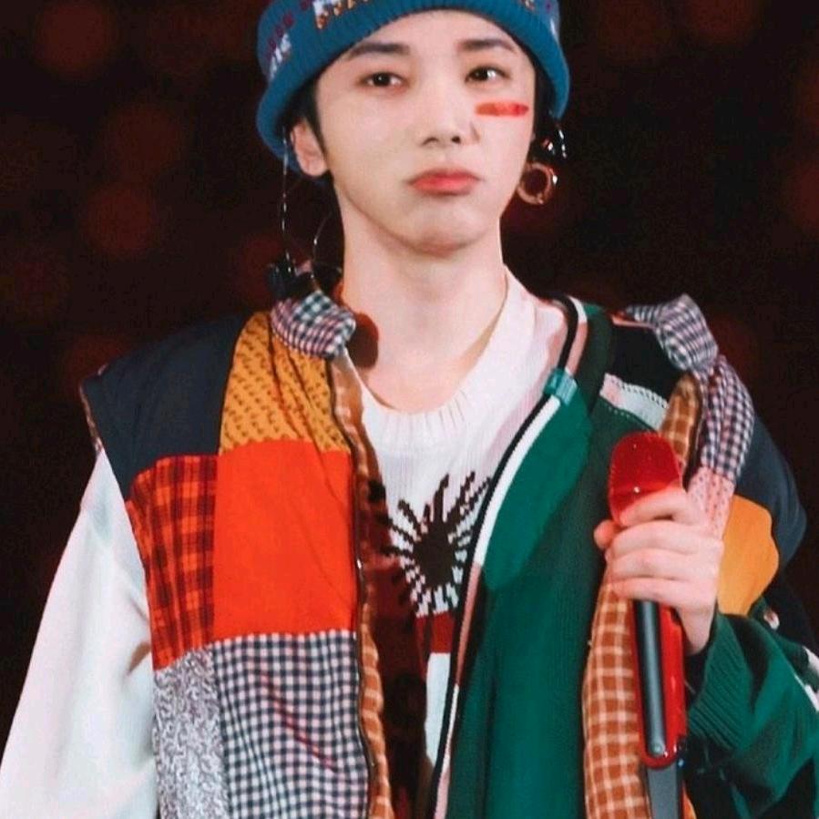 小白兔(｢･ω･)｢嘿&