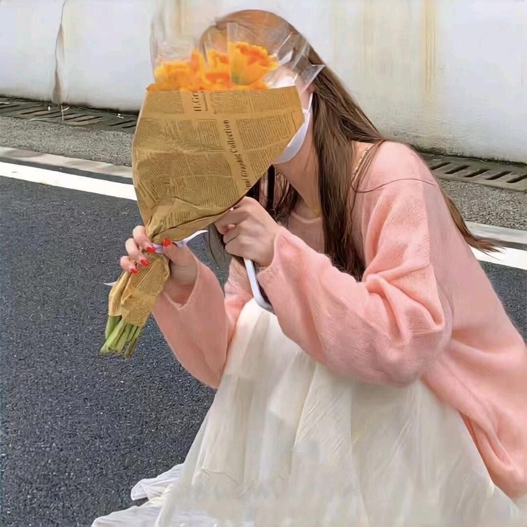 何笑笑