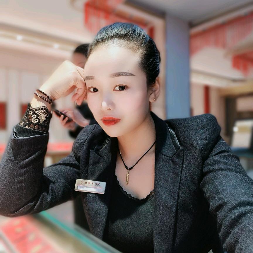 邹厅中国珠宝(留金广场店)