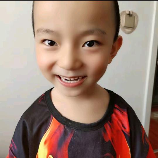 爱跳舞的小王子