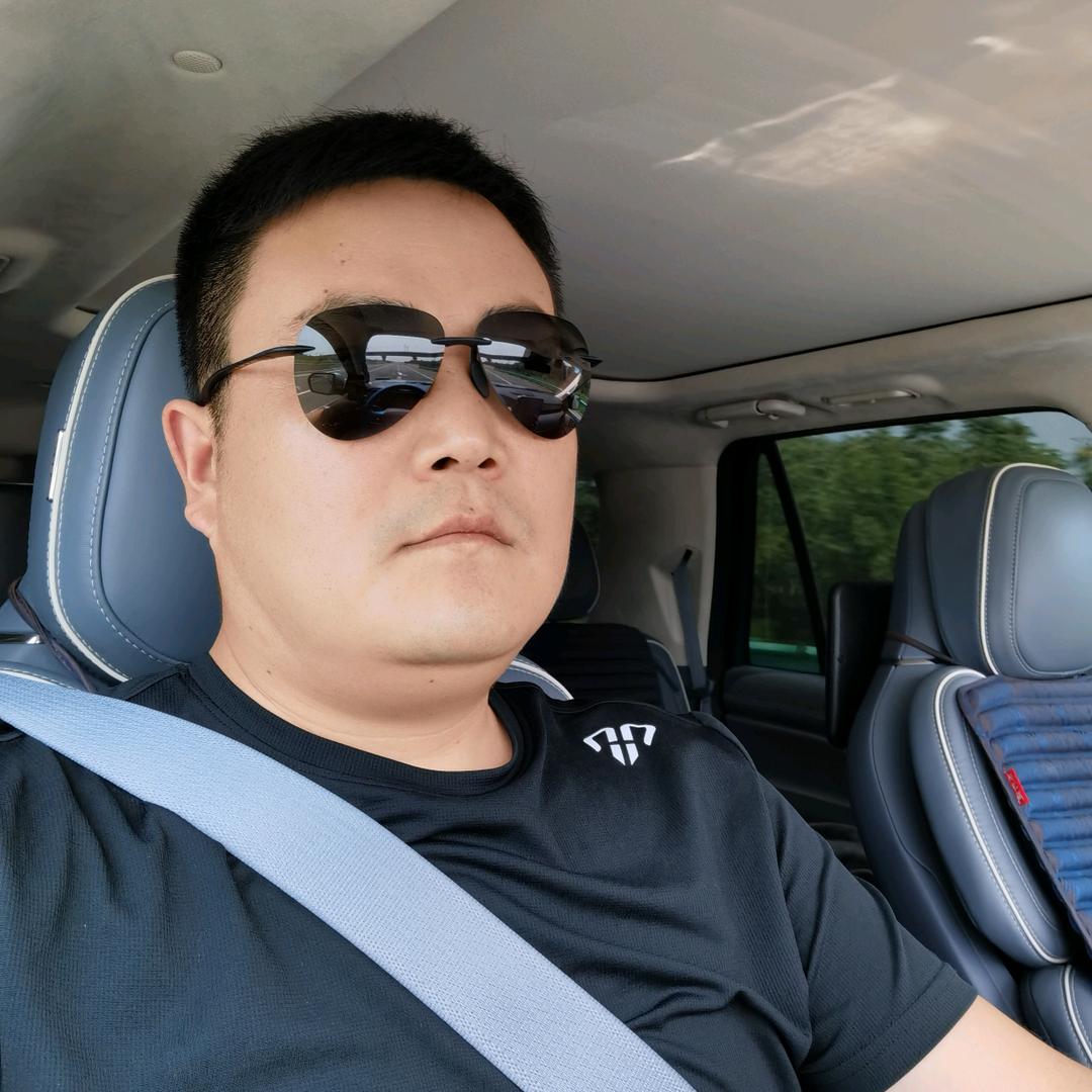 陈 辉