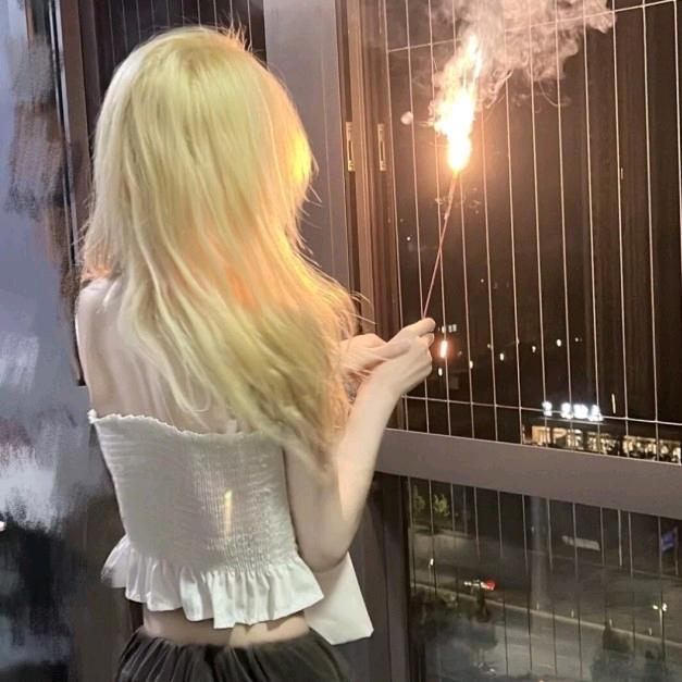 离漾°