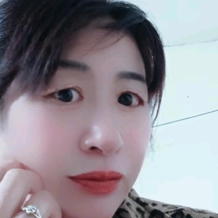 开心ƪ(˘⌣˘)ʃ优雅