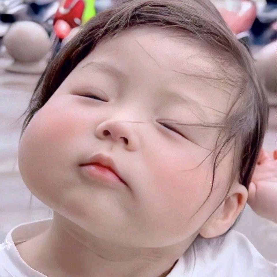 一口八个小汤圆