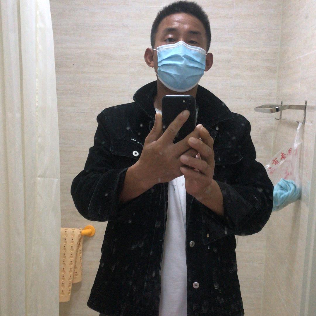 不为往事忧，只愿余生笑