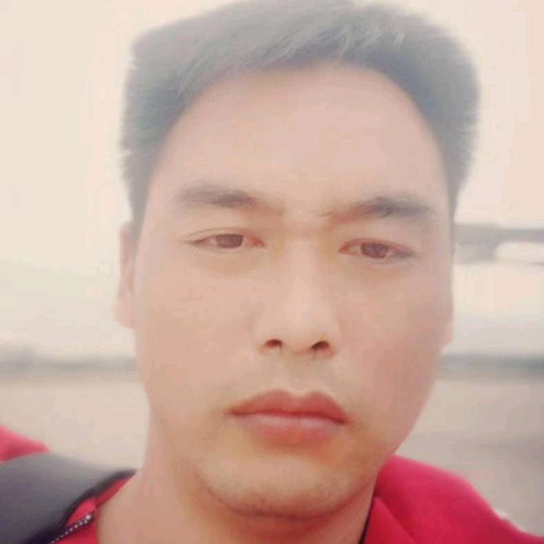天黑路滑，自己跌倒，自己爬