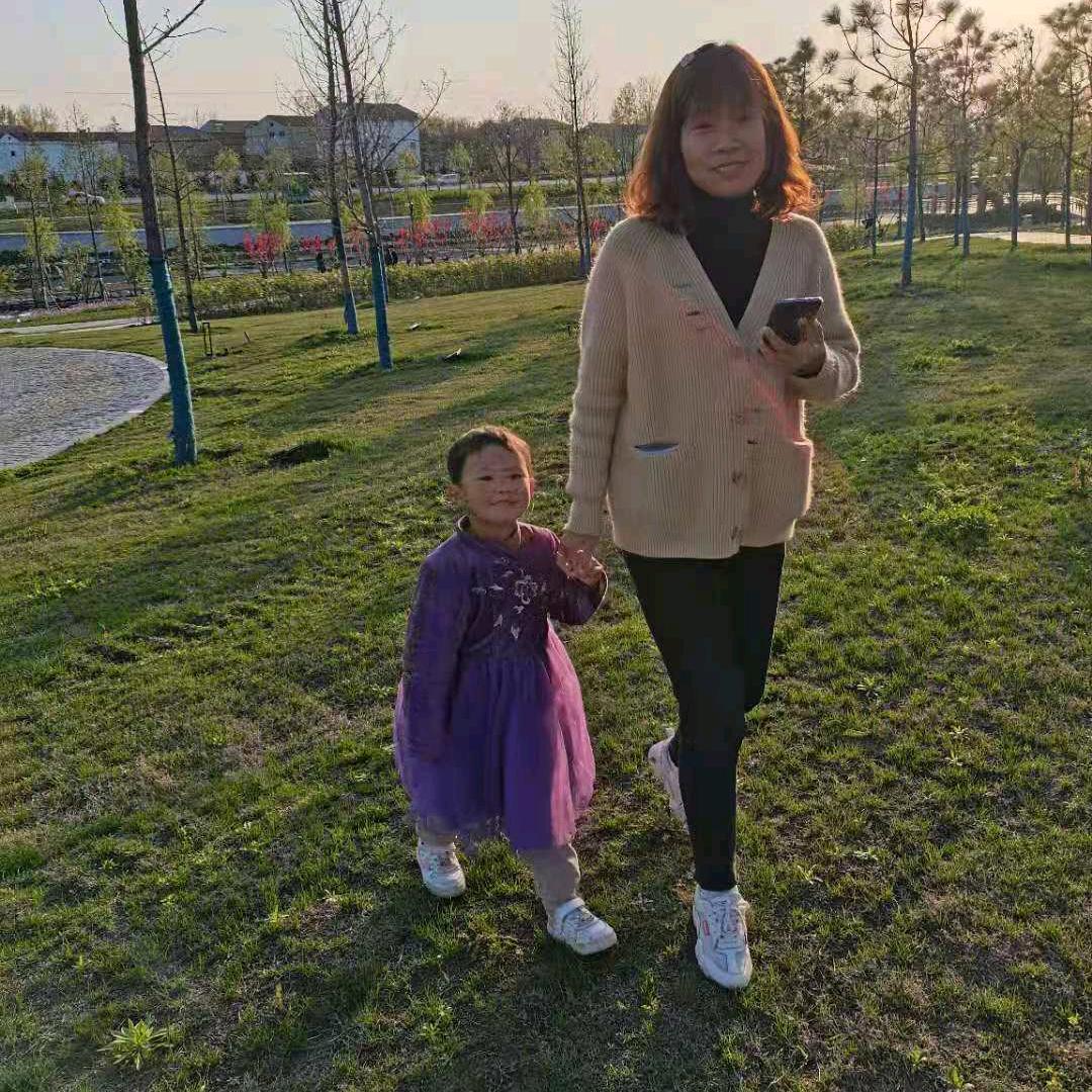 @李菊