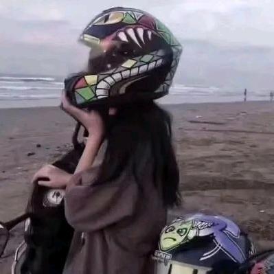 小媛不压弯🏍