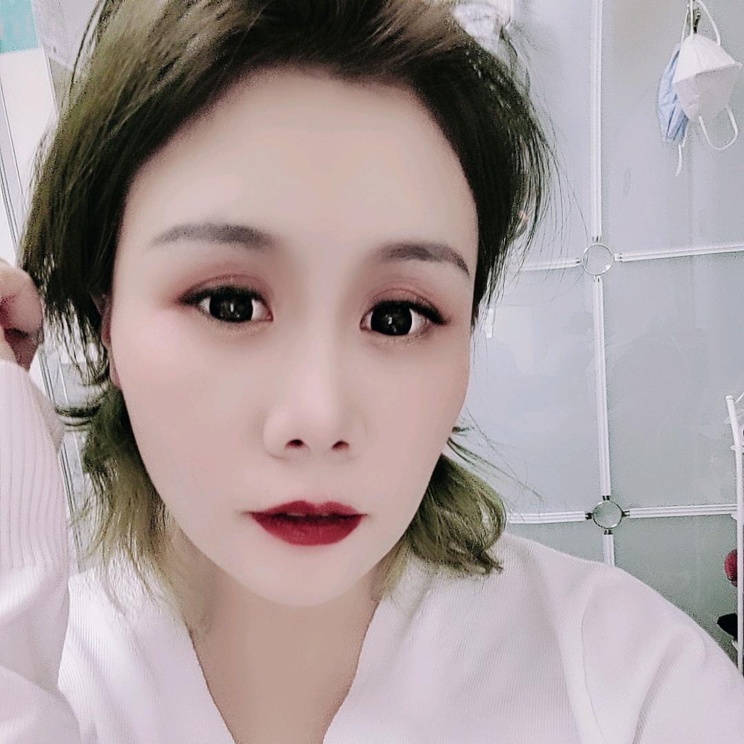 爱粘人的小妖精