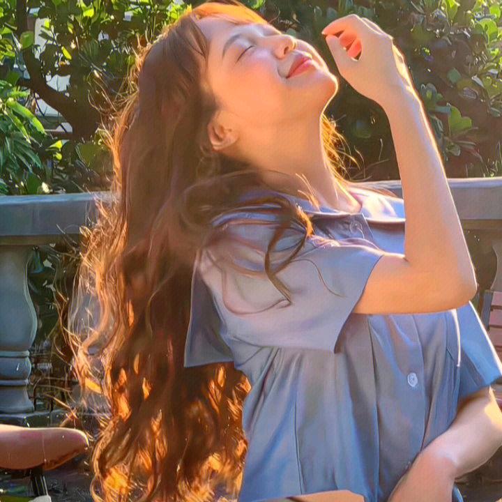 超爱文案的Miss张