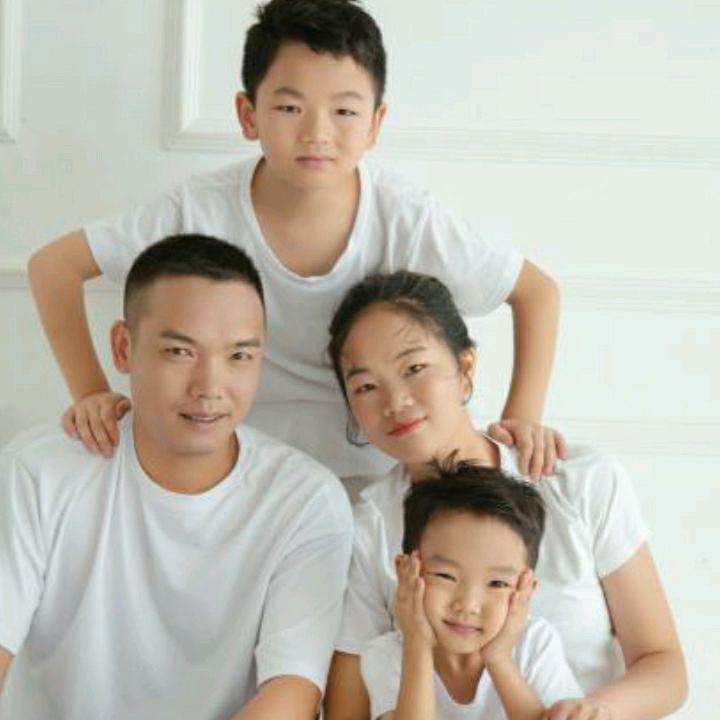 土家幺妹。