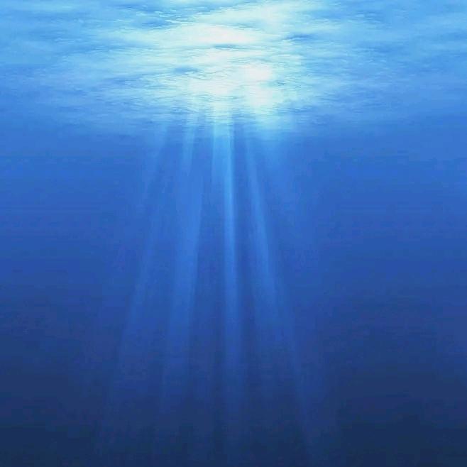 深海中的蓝
