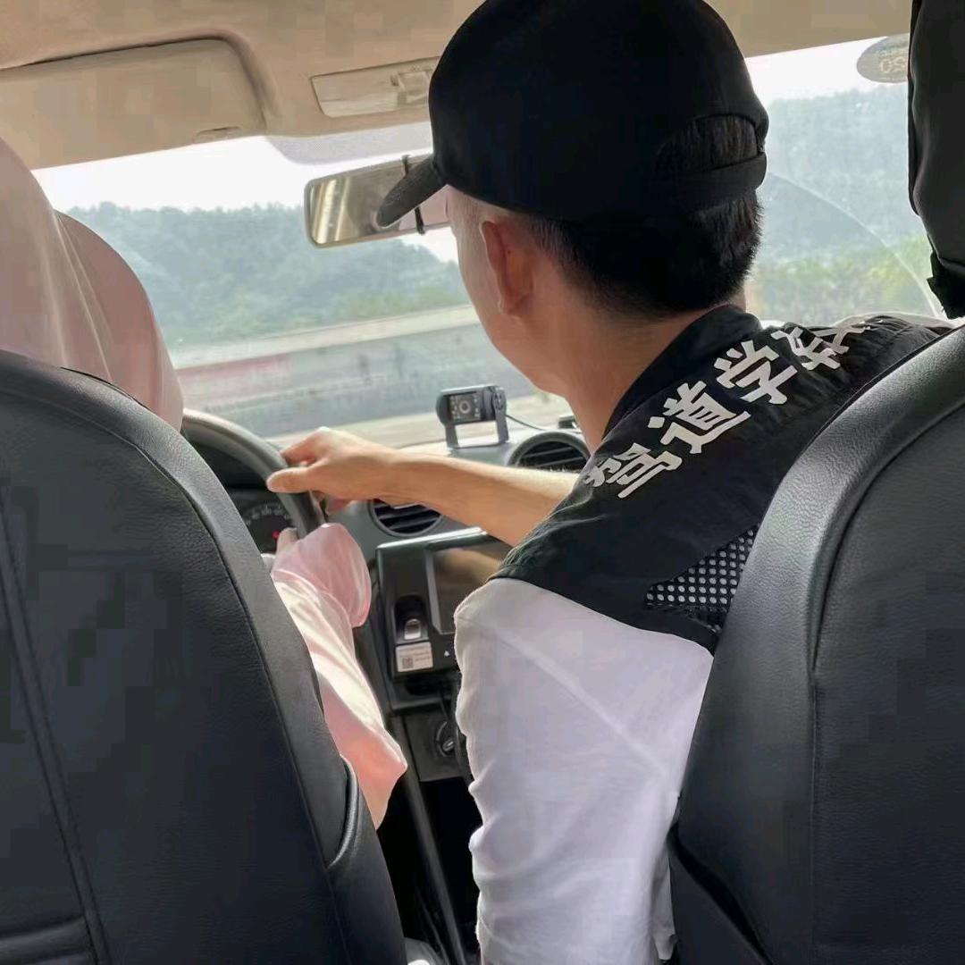 德阳健发驾校