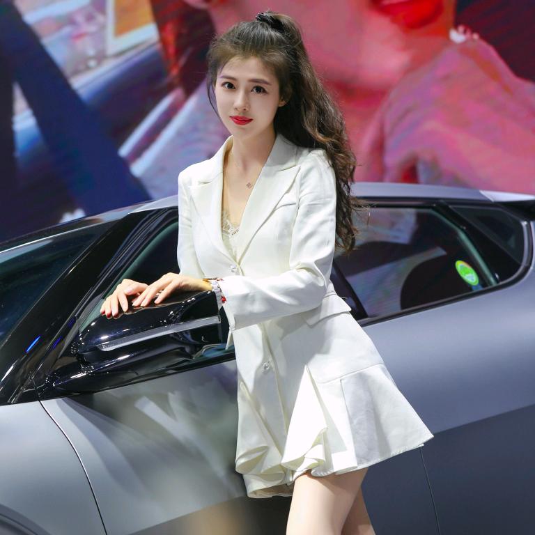 不务正业的女主持
