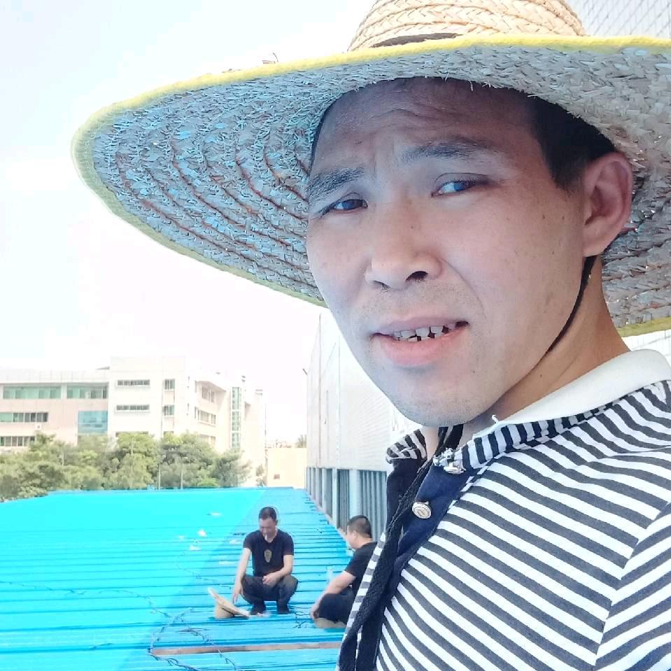 外墙喷沙和专修平房漏水彩钢瓦雨棚和停