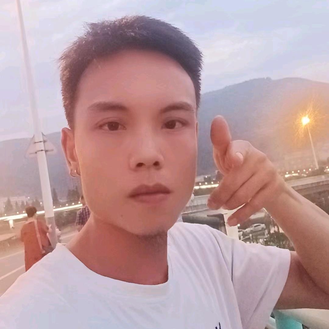 龙哥＜来自贵州＞
