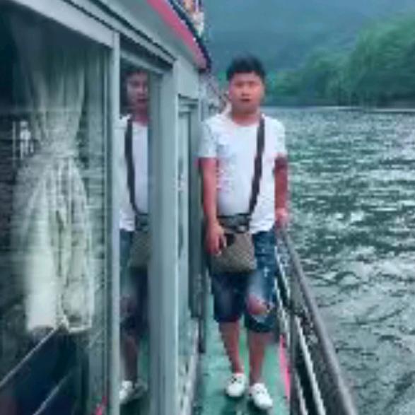 ( ¯•㉨•¯ )你的无耻打动了我