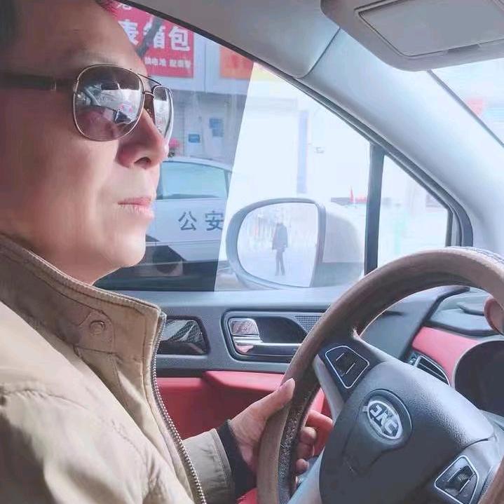 雪下的光