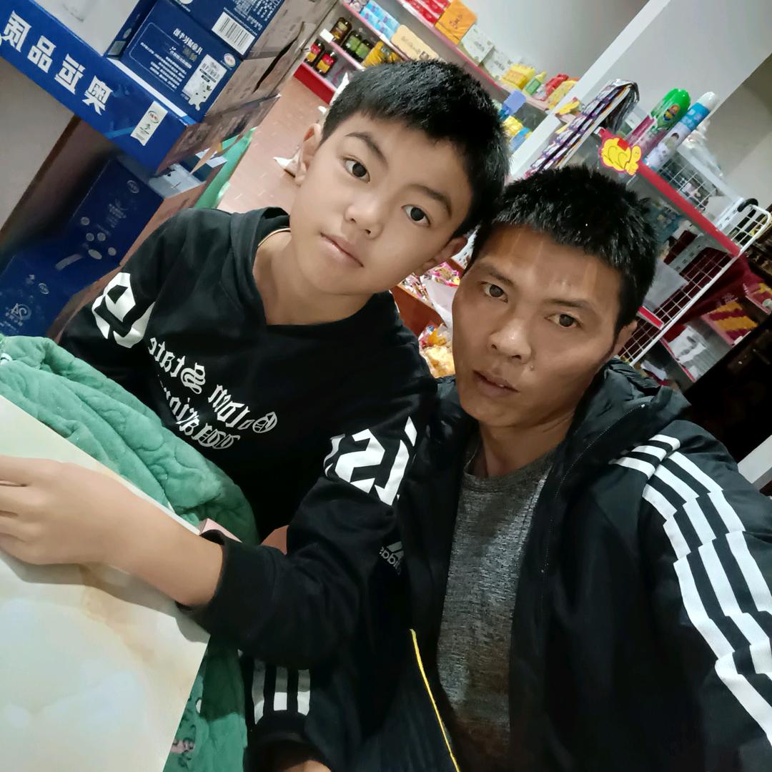 姚小洪